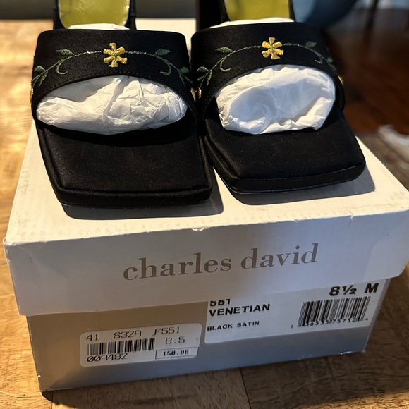 Charles David 8 1/2 Venetian - Picture 2 of 5